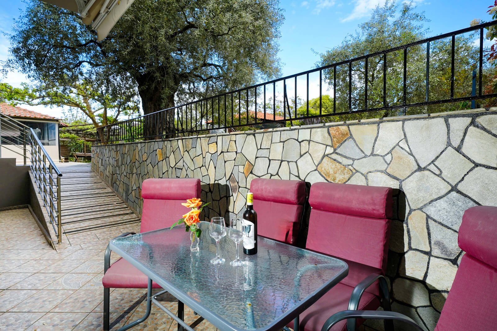 Rooms-cheap-to-let-in-Thasos-island-Greece